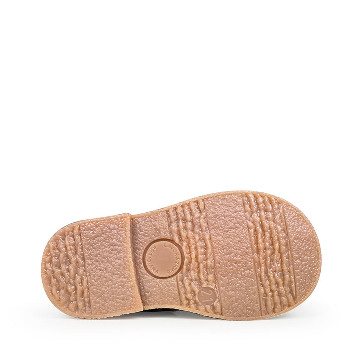 Close-up van de lichtbruine rubberen zool met profiel van Romagnoli Chelsea boot voor kinderen
