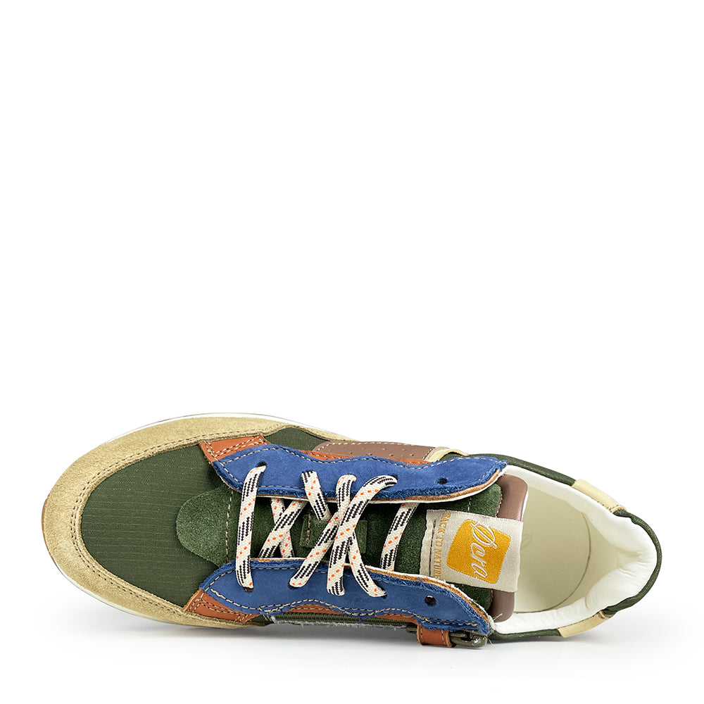 Bovenaanzicht meerkleurige runner van Ocra met meerkleurige veters