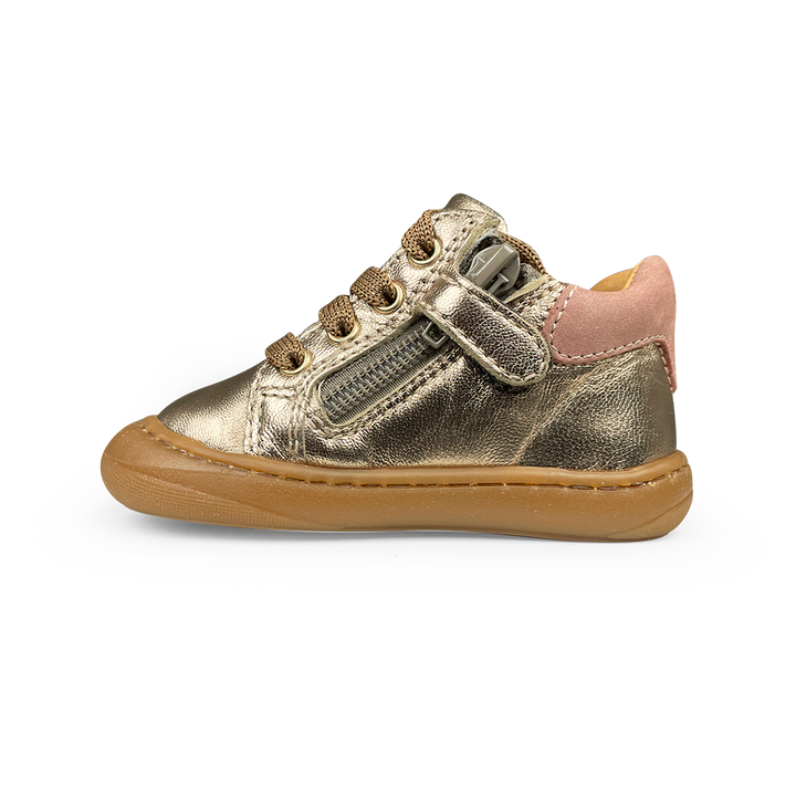 Goudkleurige sneaker