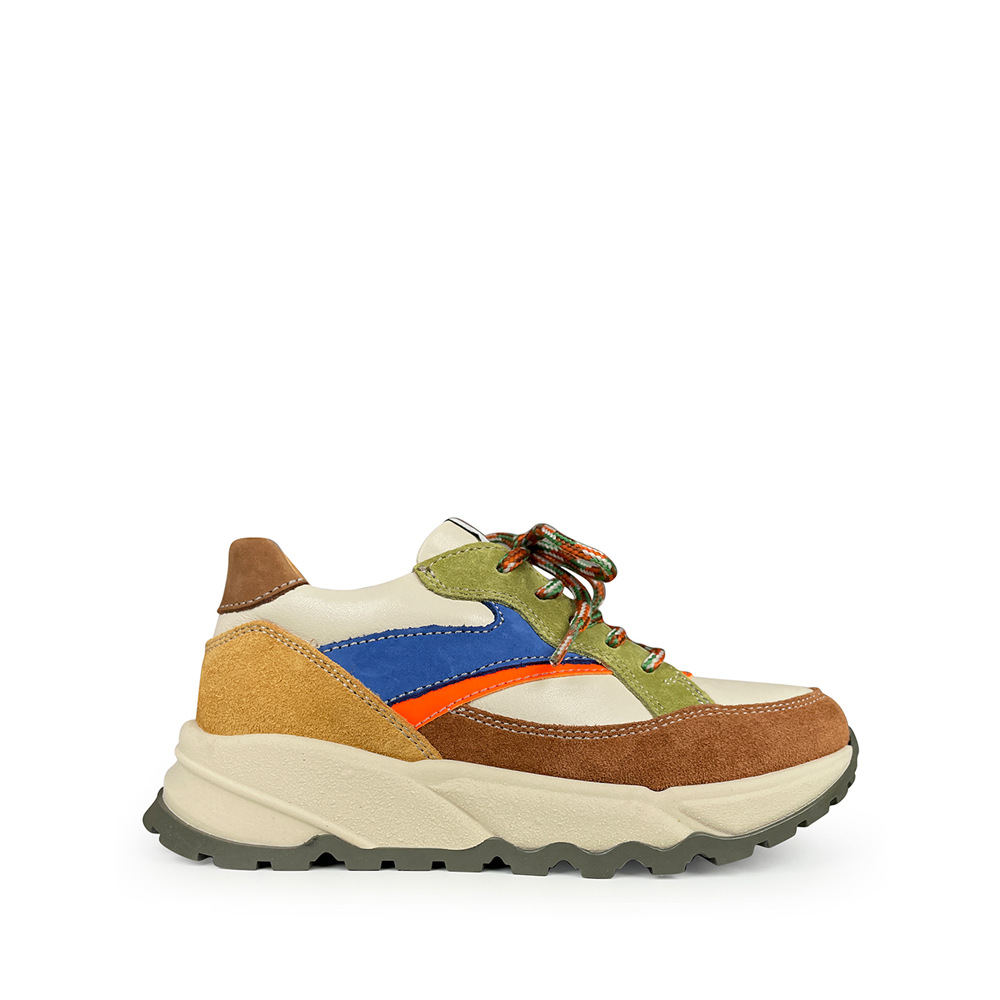 Romagnoli Runner kindersneaker in beige leer met blauwe, oranje en groene suède details en chunky zool