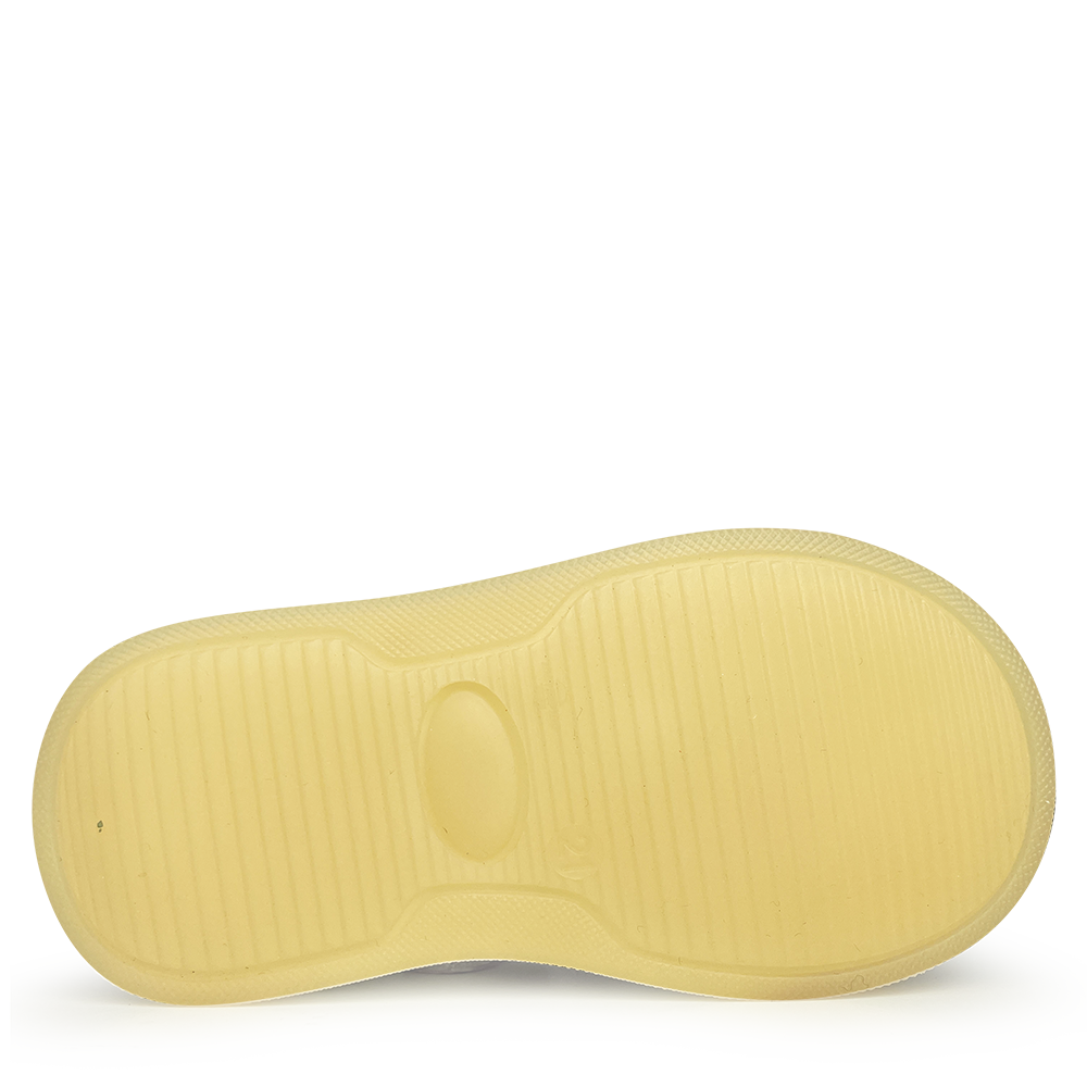 White purple sneaker