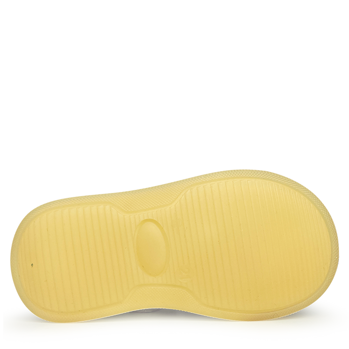 White purple sneaker