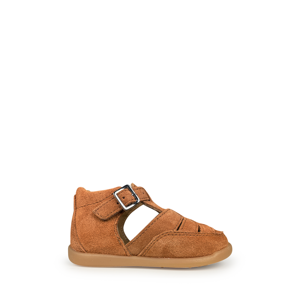 Closed sandal