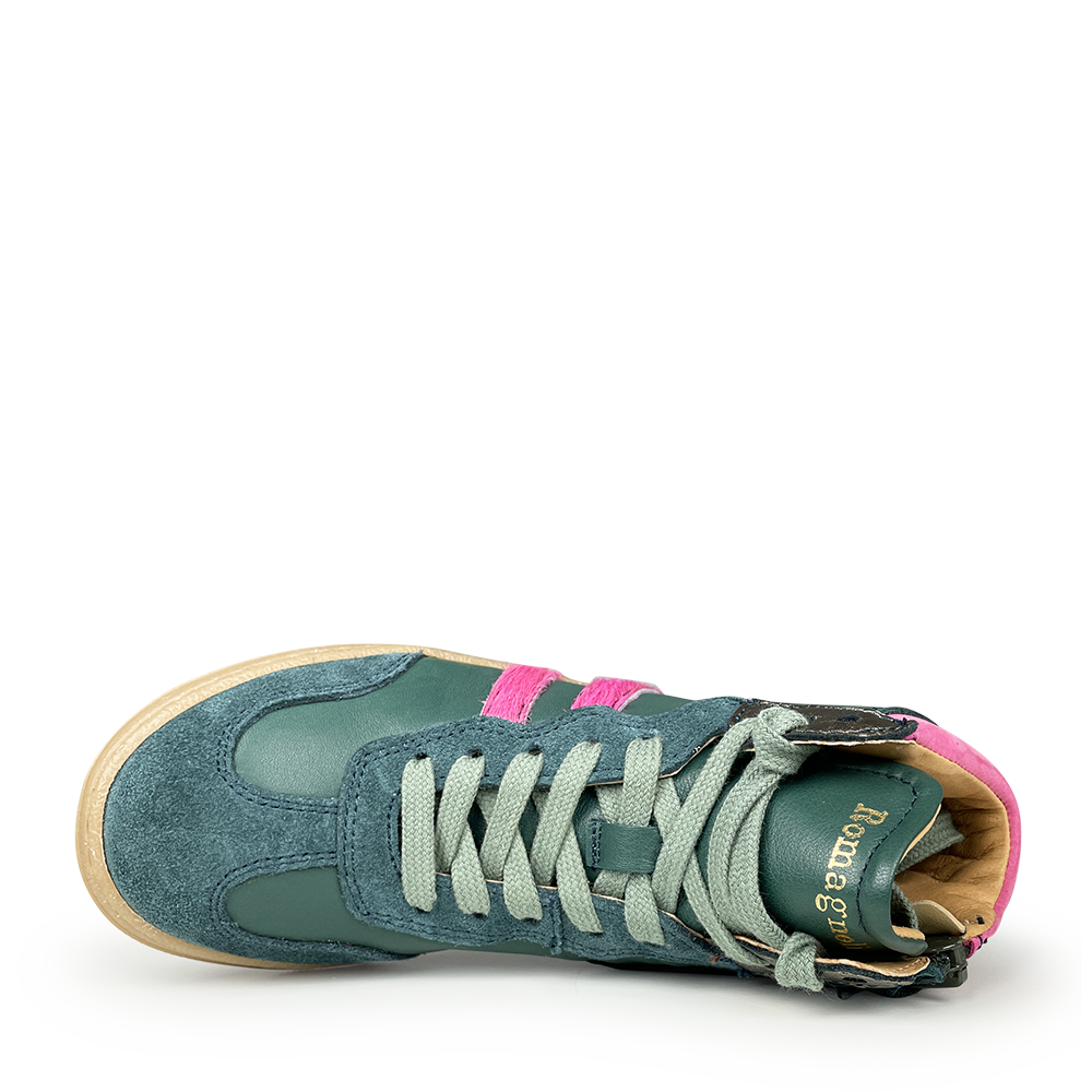 Sneaker met roze touch