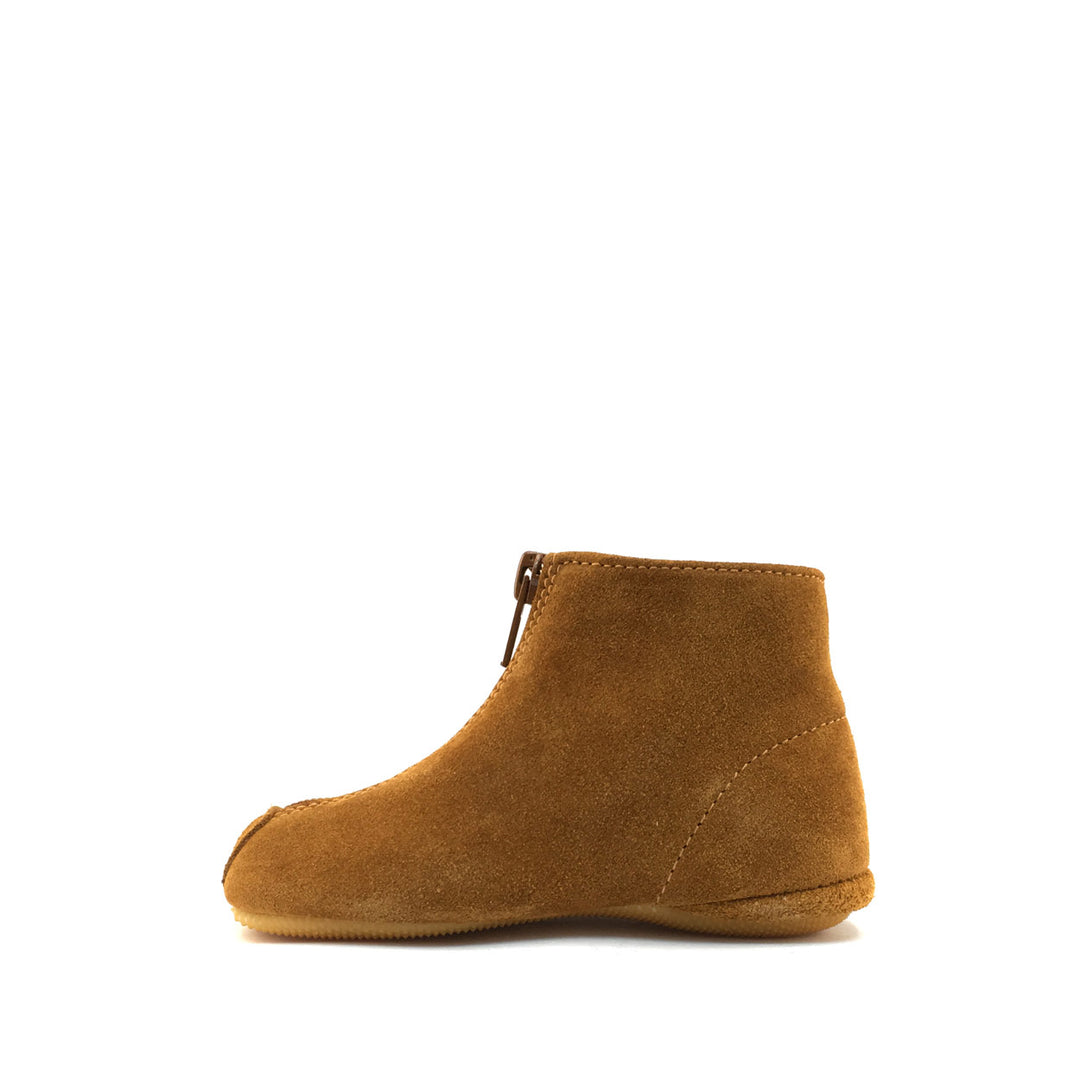 Brown nubuck slipper