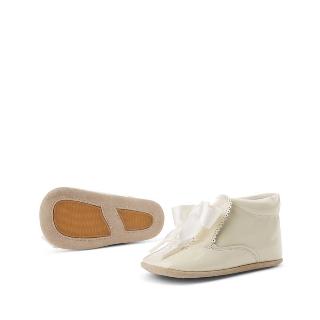 Festive ecru pre-walking shoe