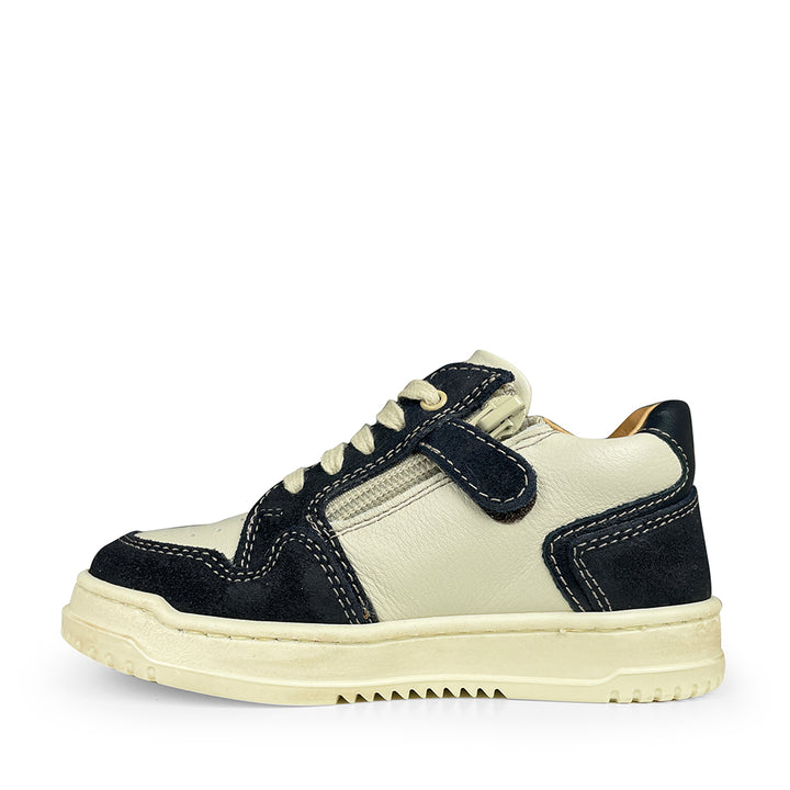 Babybotte kindersneaker in donkerblauw en gebroken wit ledercombinatie