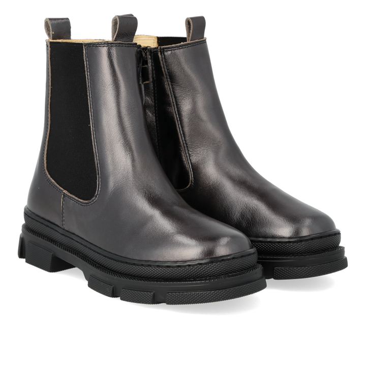 Metallic leren chelsea boots voor kinderen – vooraanzicht met zwarte elastiek en stevige zool