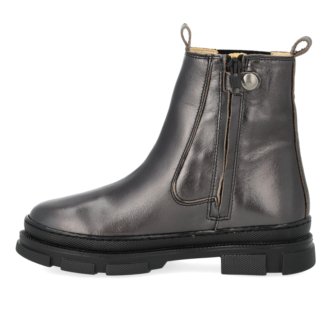 Zijaanzicht van metallic leren chelsea boot voor kinderen met zwarte elastiek en ritssluiting