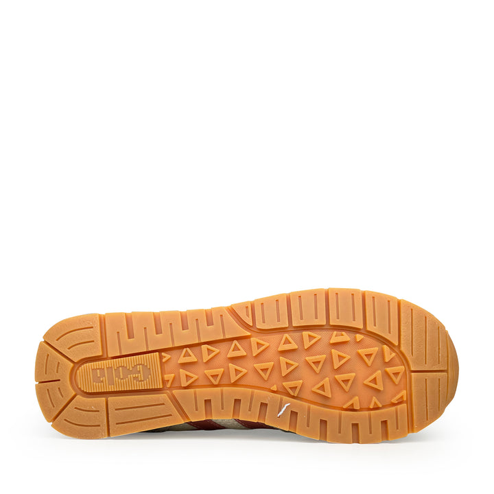 Onderzijde van de Gola Colorado sneaker met rubberen gripzool in camelkleur