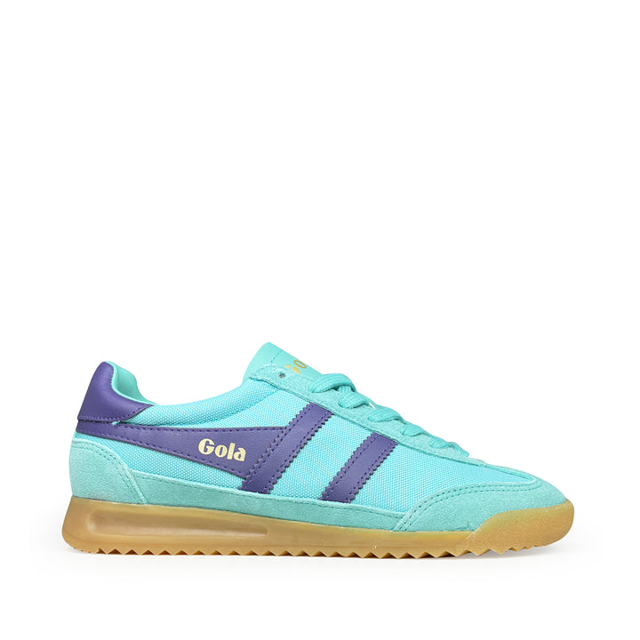 Gola kindersneaker Sea Mist in appelblauwzeegroen met donkerblauwe strepen – zijaanzicht links