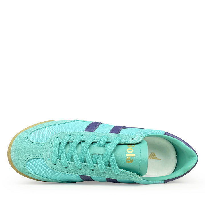 Bovenaanzicht van Gola sneaker in Sea Mist met retro vetersluiting en donkerblauwe accenten