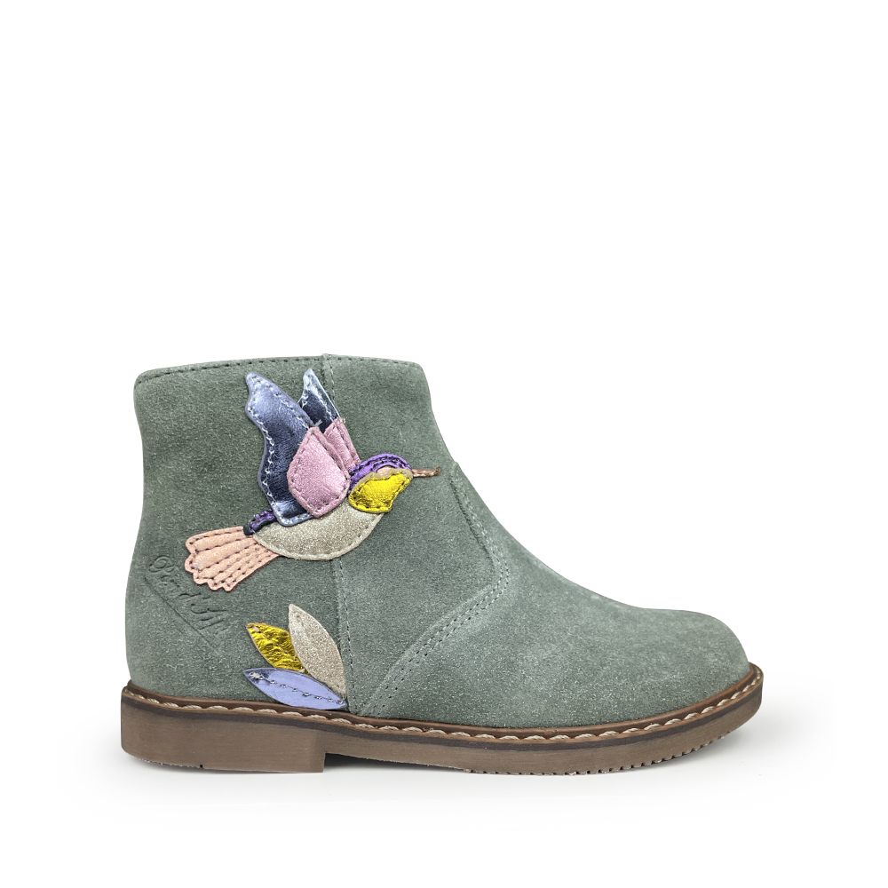 Purple nubuck boot with hummingbird