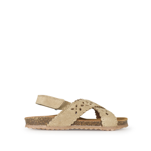 Two Con Me by Pepe sandals Brown sandal with perforation