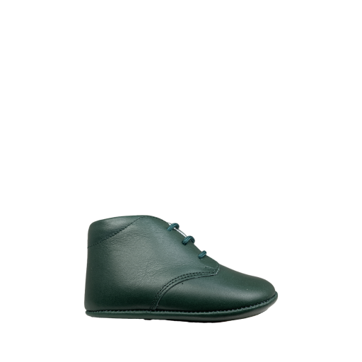 Pre-walking shoe in dark green