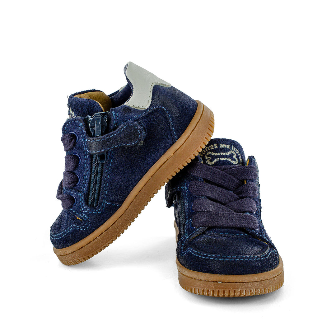 Sneaker in blauw met strepen