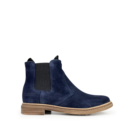 Short dark blue suede boot