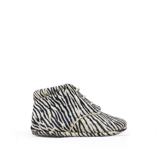 Pre-walking shoe in zebra beige