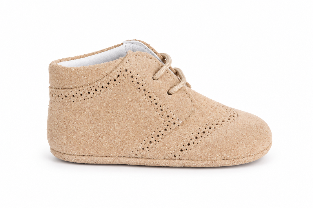 Prestapper in beige met fijne details