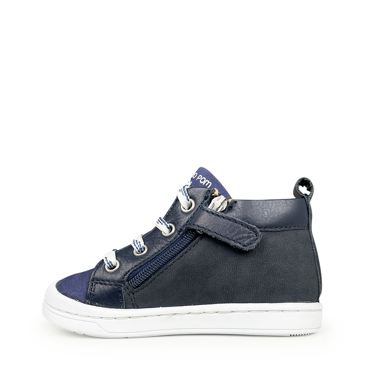 Marineblauwe sneaker