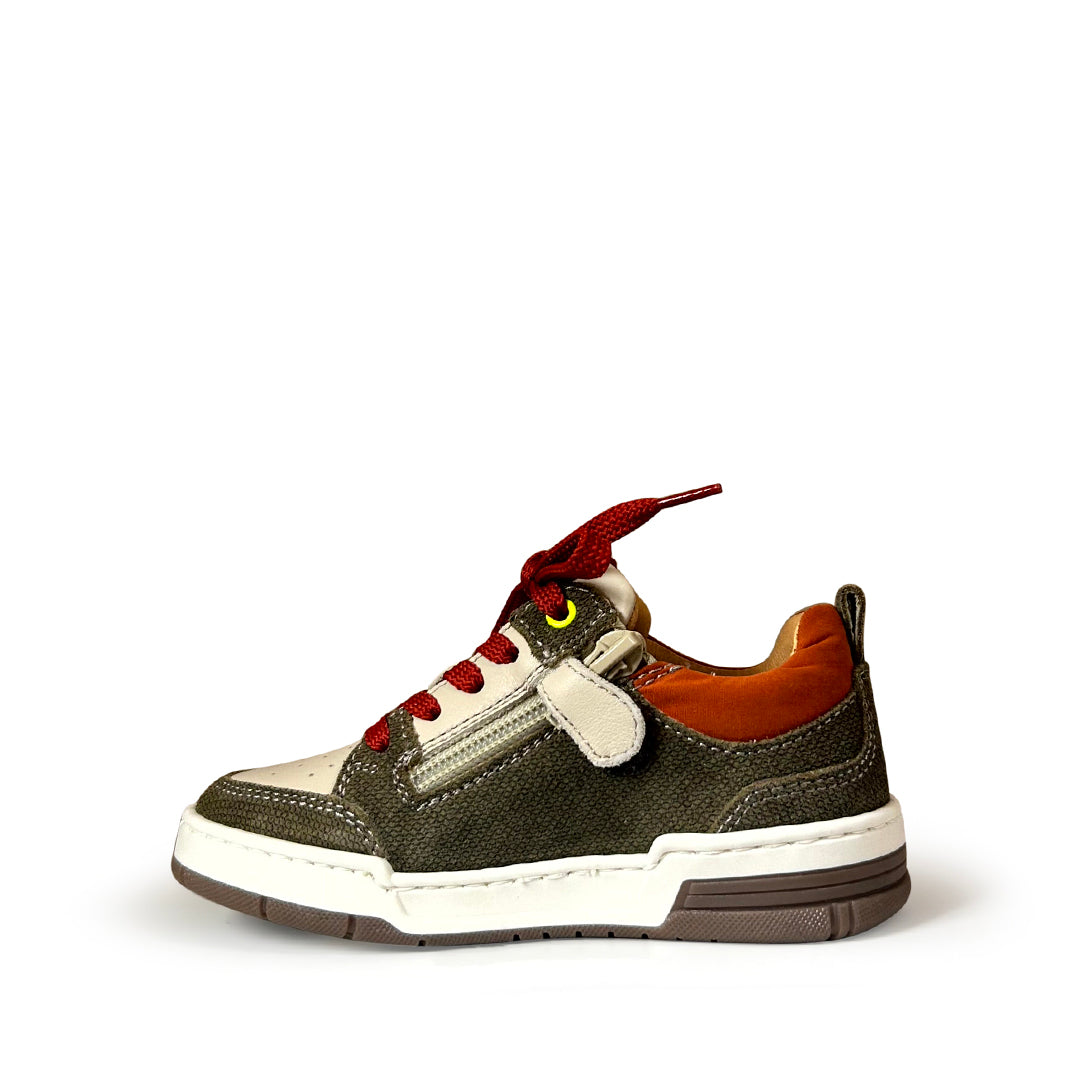Bruine sneaker met geel en oranje