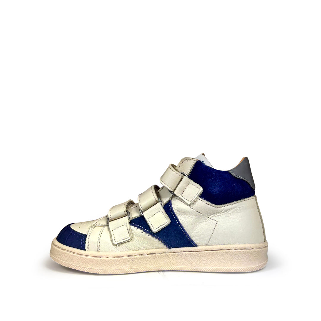 Witte sneaker cobalt