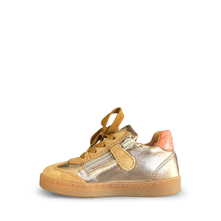 Sneaker oker, goud en leopard detail