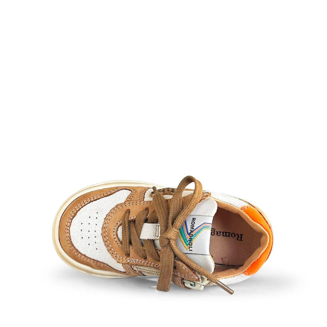 Bruine sneaker met oranje detail