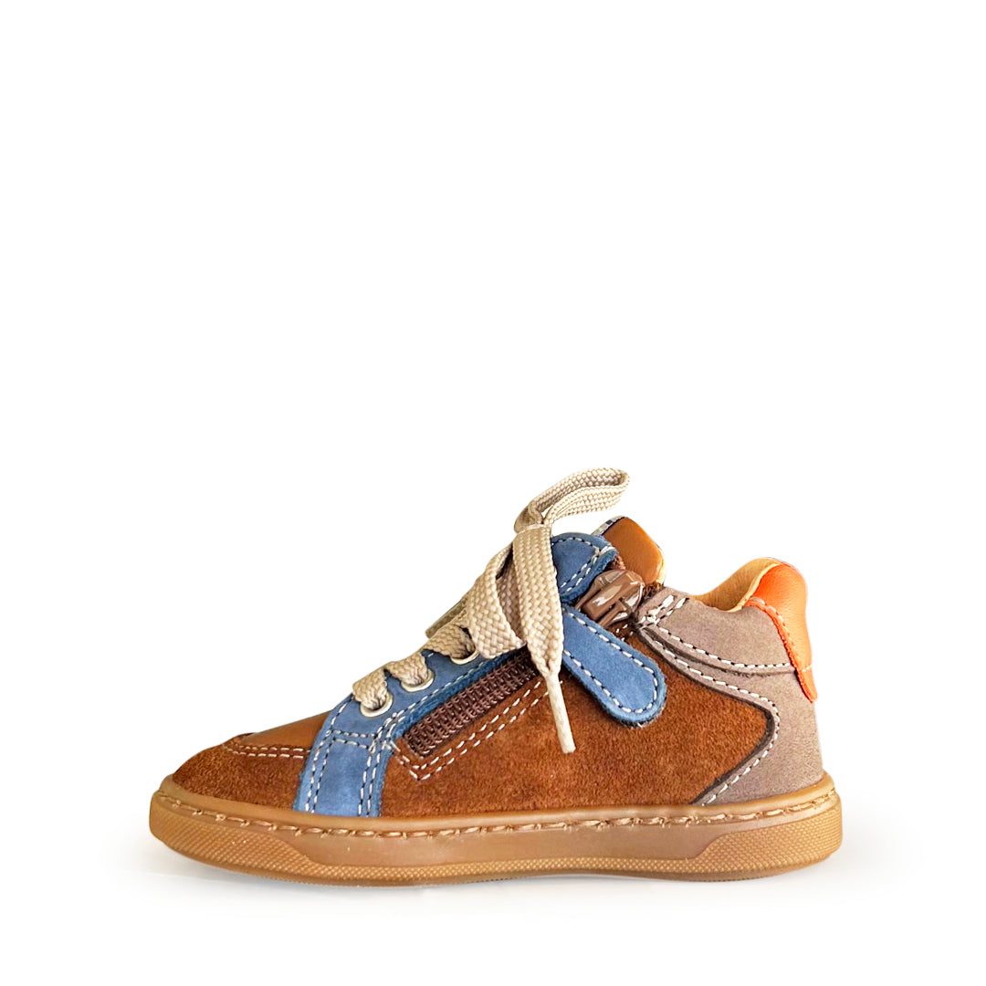 Sneaker in cognac