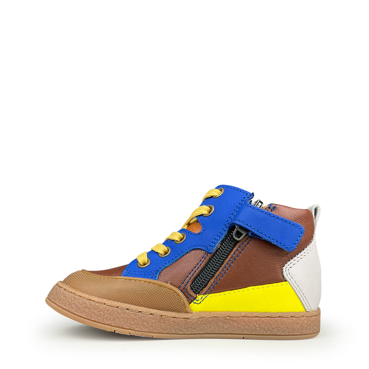 Stoere sneaker met bruin en blauw