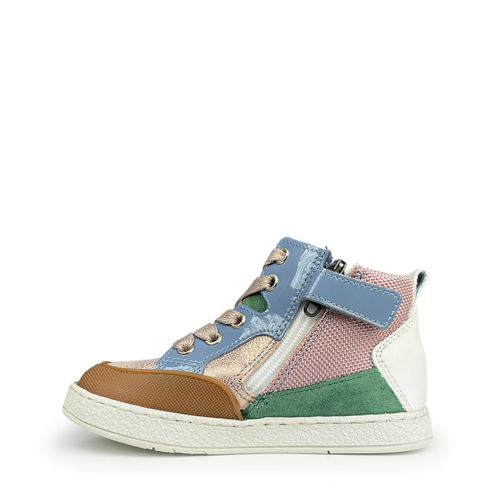 Stoere sneaker met blauw en roze