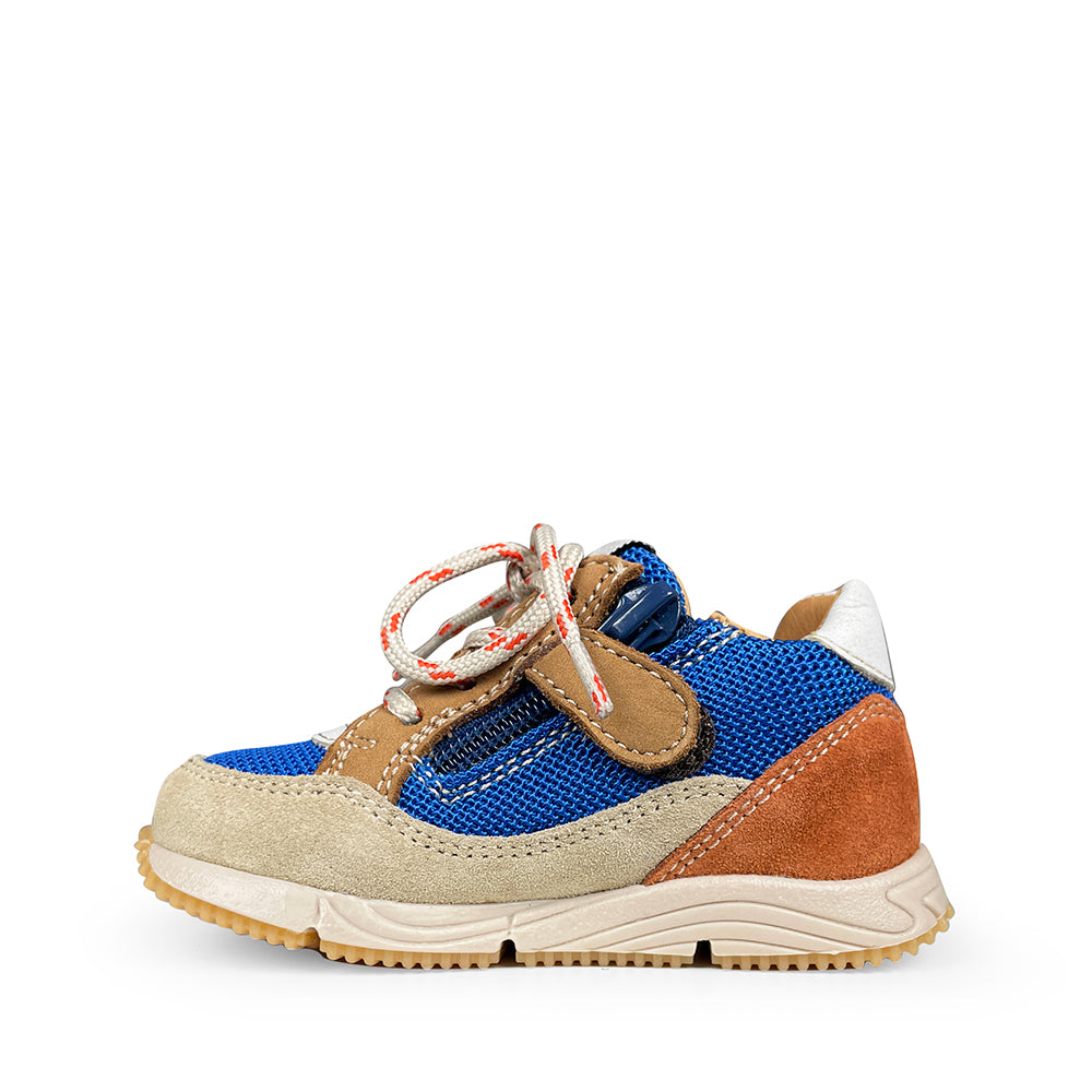 Romagnoli Runner kindersneaker in blauw mesh met zandkleurig en oranje detail, beige zool