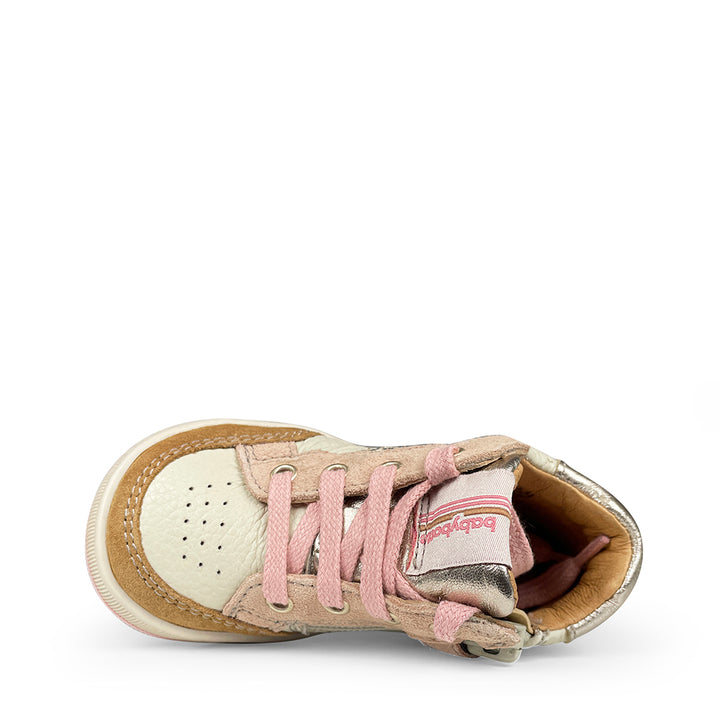 Bovenaanzicht van Babybotte sneaker met luipaardprint en roze veters