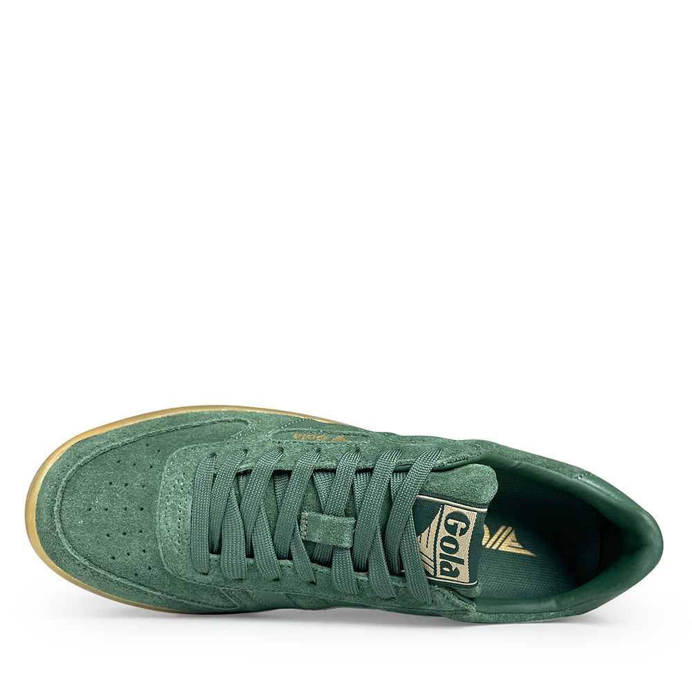 Bovenaanzicht van groene Gola sneaker met groene veters in suéde