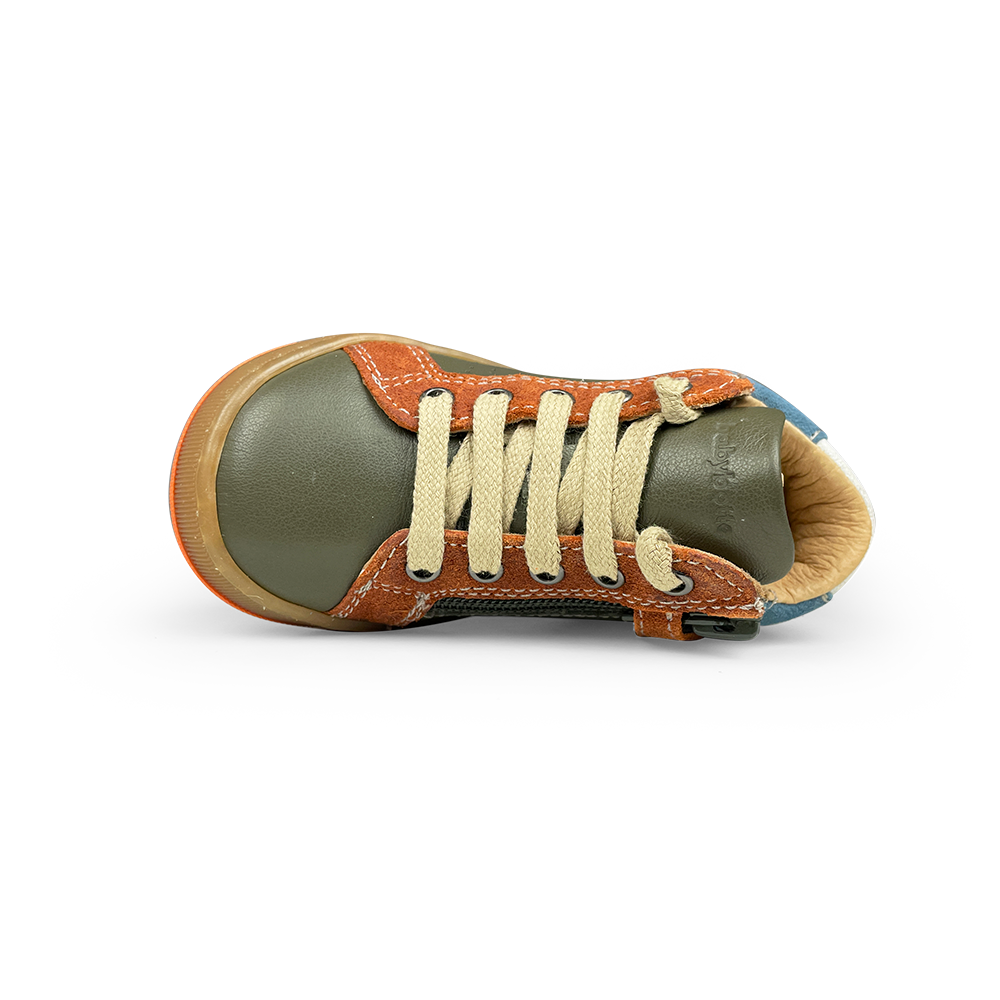 Olijfgroene sneaker met blauw en roest