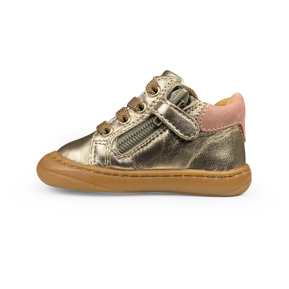 Goudkleurige sneaker