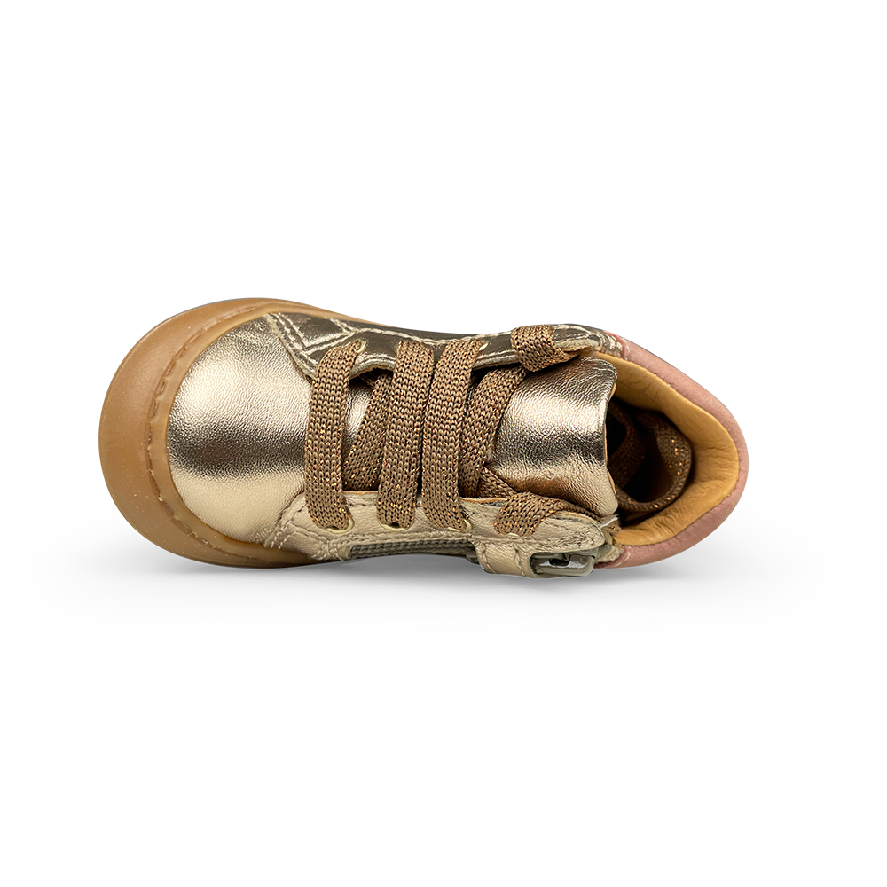 Goudkleurige sneaker