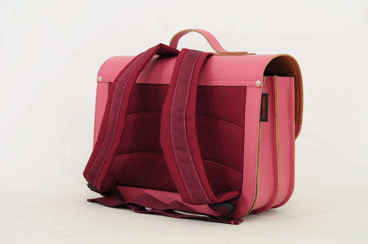 Lederen boekentas in roze met gespsluiting