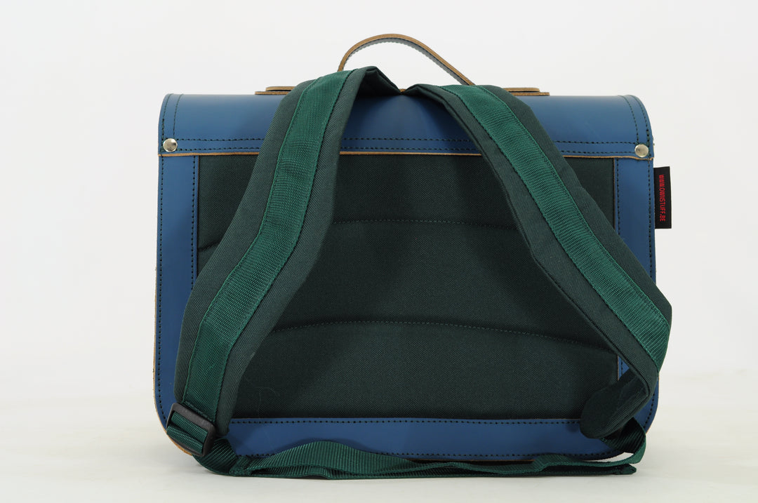 Lederen boekentas in petrol blauw met gespsluiting