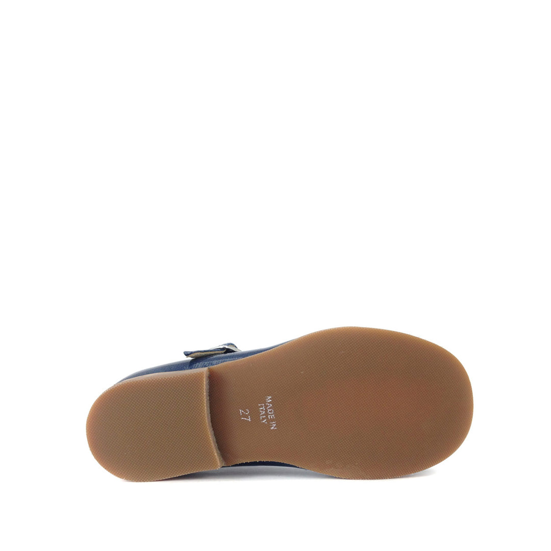 Sneaker oker en zwarte strepen