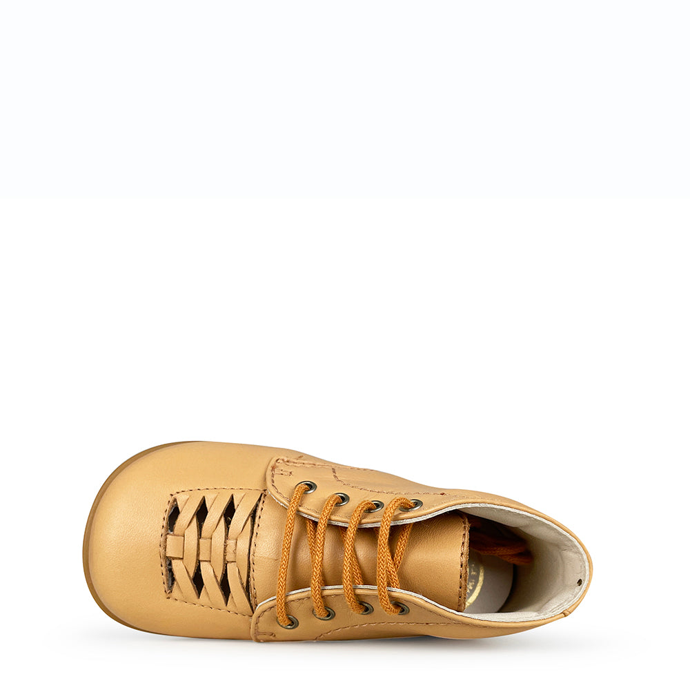 Lace-up shoe cognac