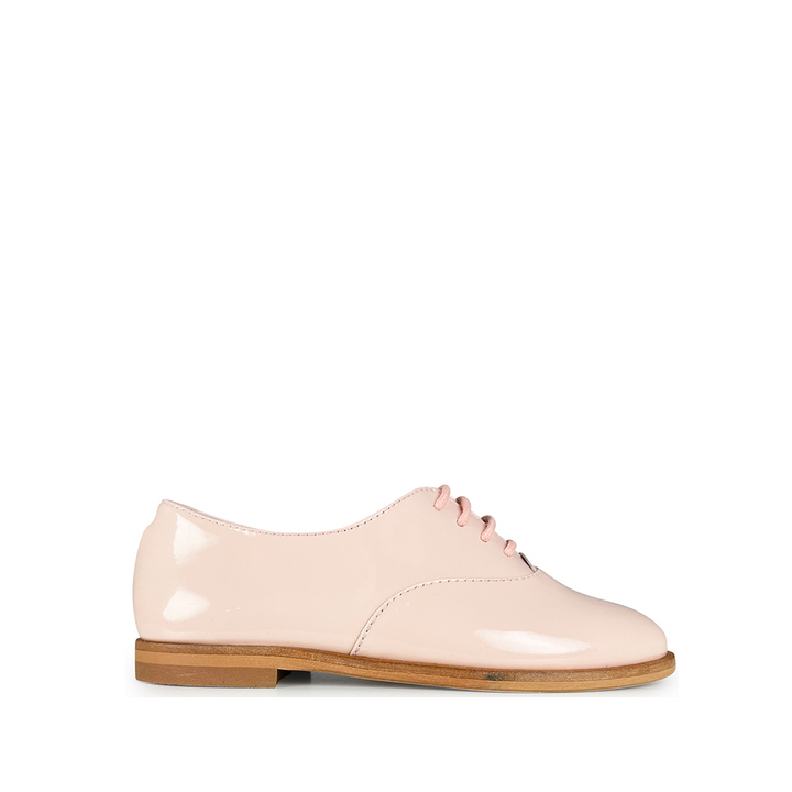 Lace-up shoe pink