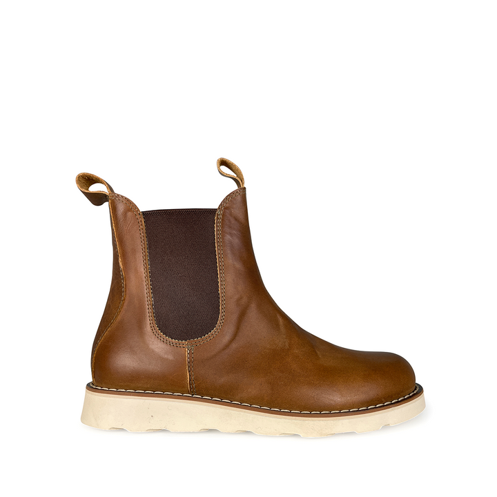 Boot brown