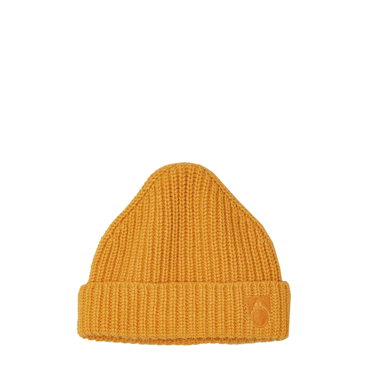 Orange knitted beanie MAIN STORY