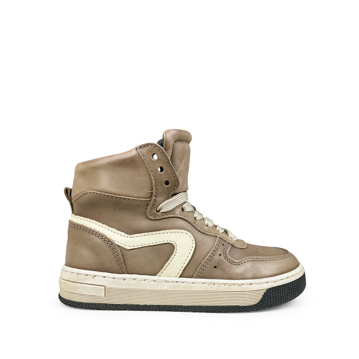 High brown sneaker