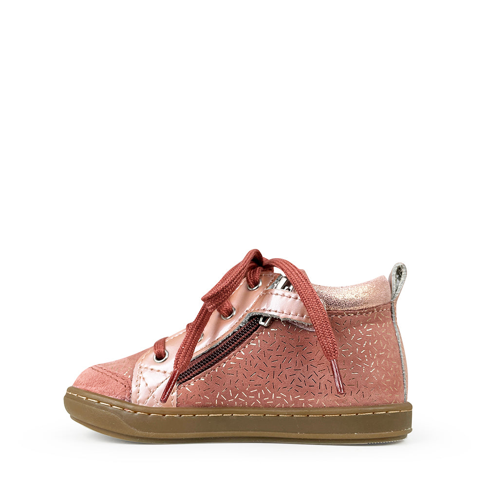 Roze sneaker met goud