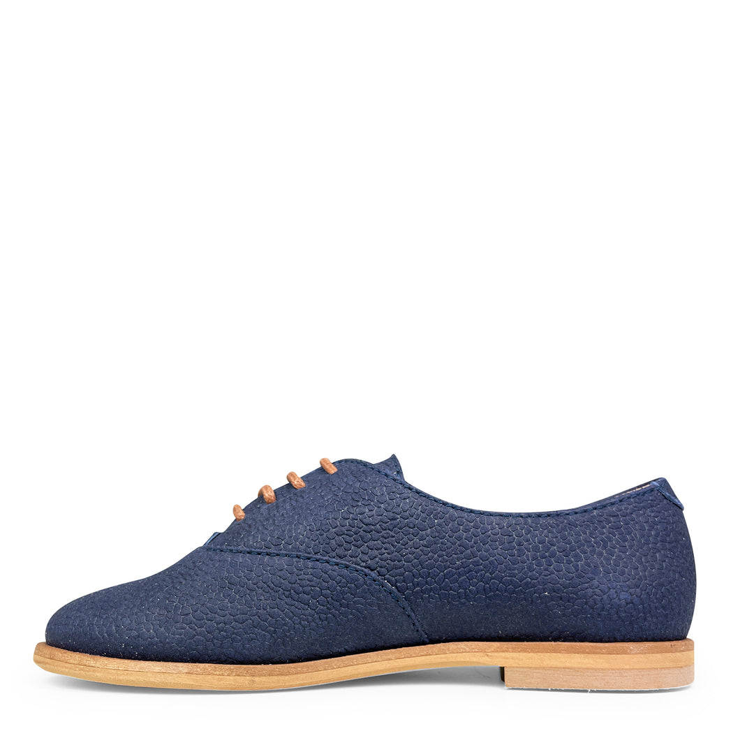 Lace-up shoe blue