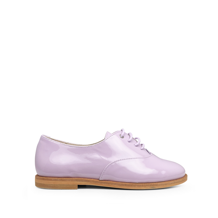 Lace-up shoe purple