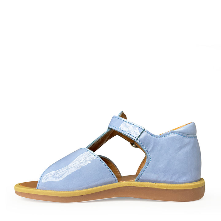 Blue sandal with closed heel