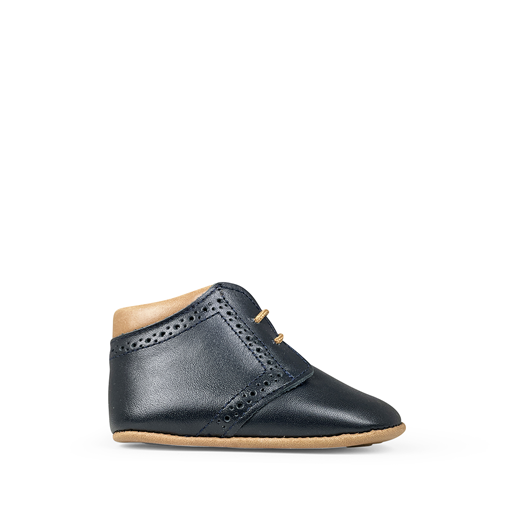 Prestapper in dark blue with brown details